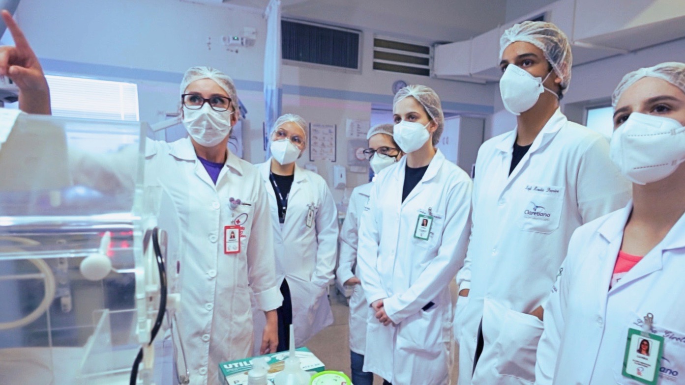 Estudantes de medicina em internato